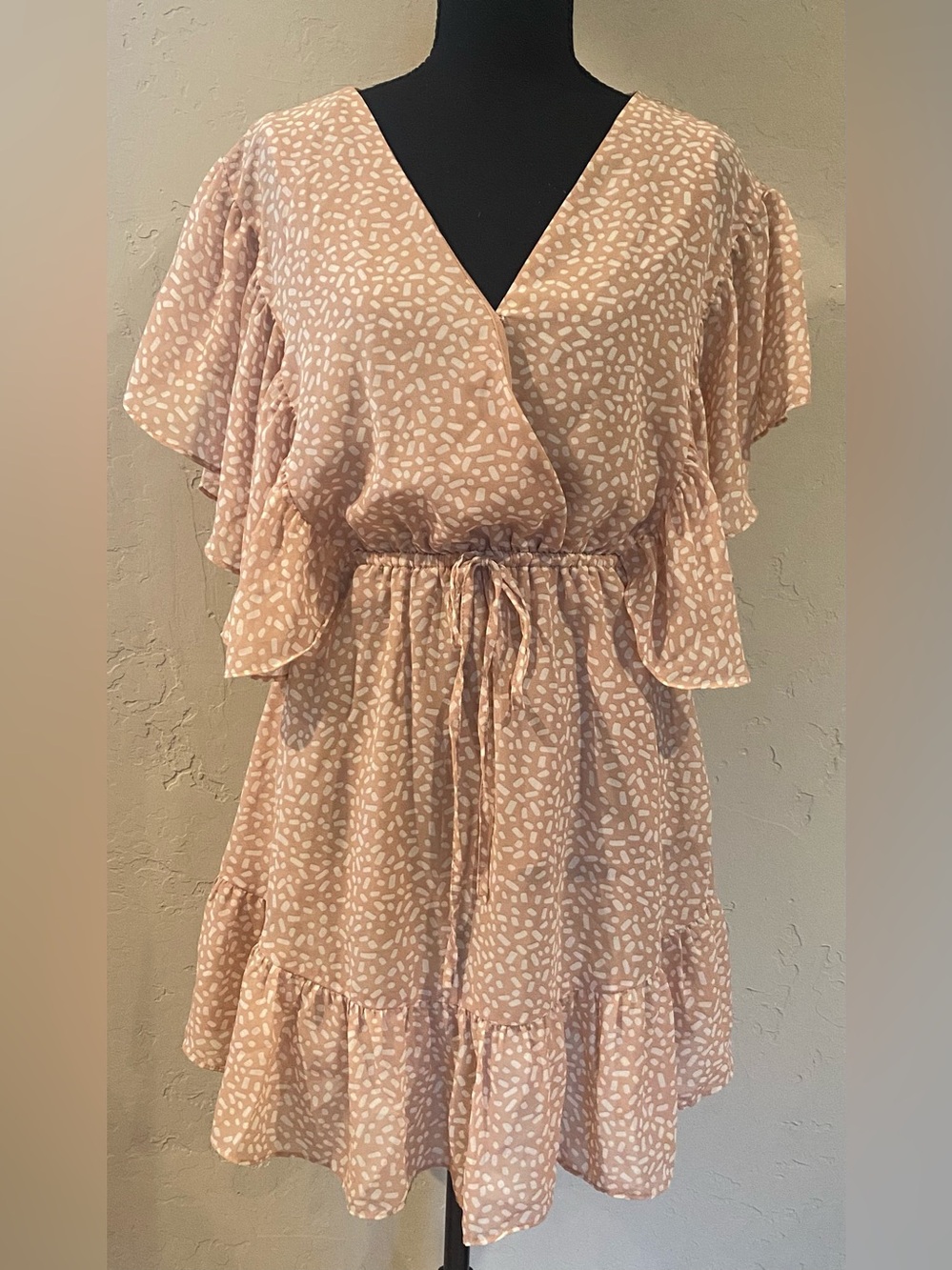 BiBi Blush Printed Ruffle sleeve and ruffle detail Mini Dress NWT Sz SM.
